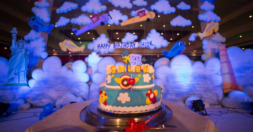 Seven Advantages To Hire An Event Planner